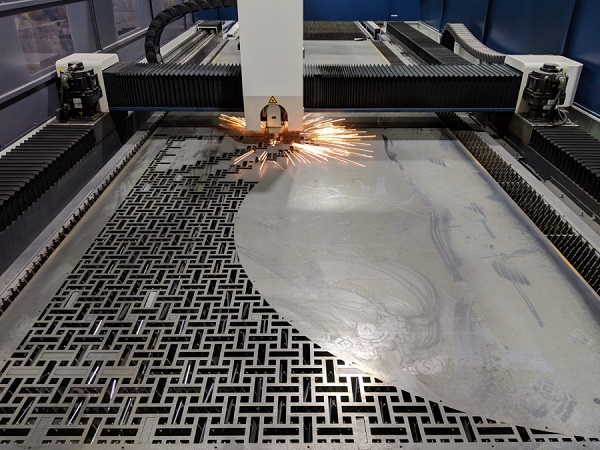 Cắt laser thép tấm